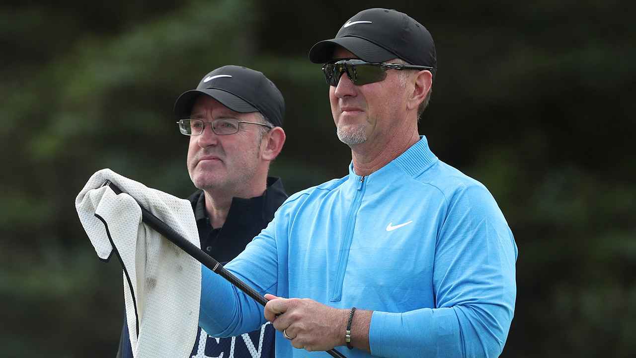 david-duval-cleans-club-at-the-open