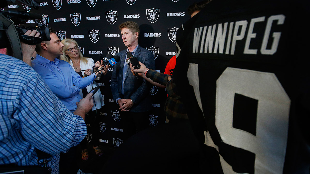 promoter-john-graham-speaks-to-reporters-in-winnipeg