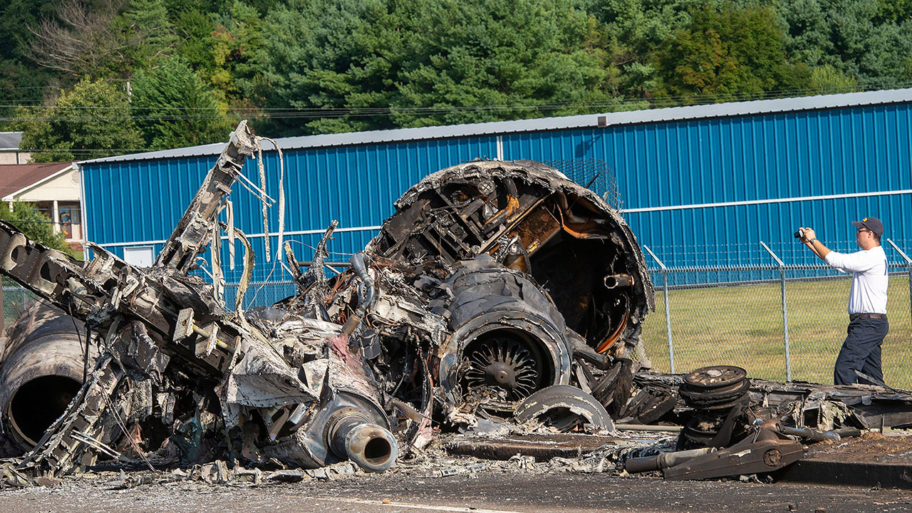 Auto-racing-NTSB-inspects-Earnhardt-plane-crash