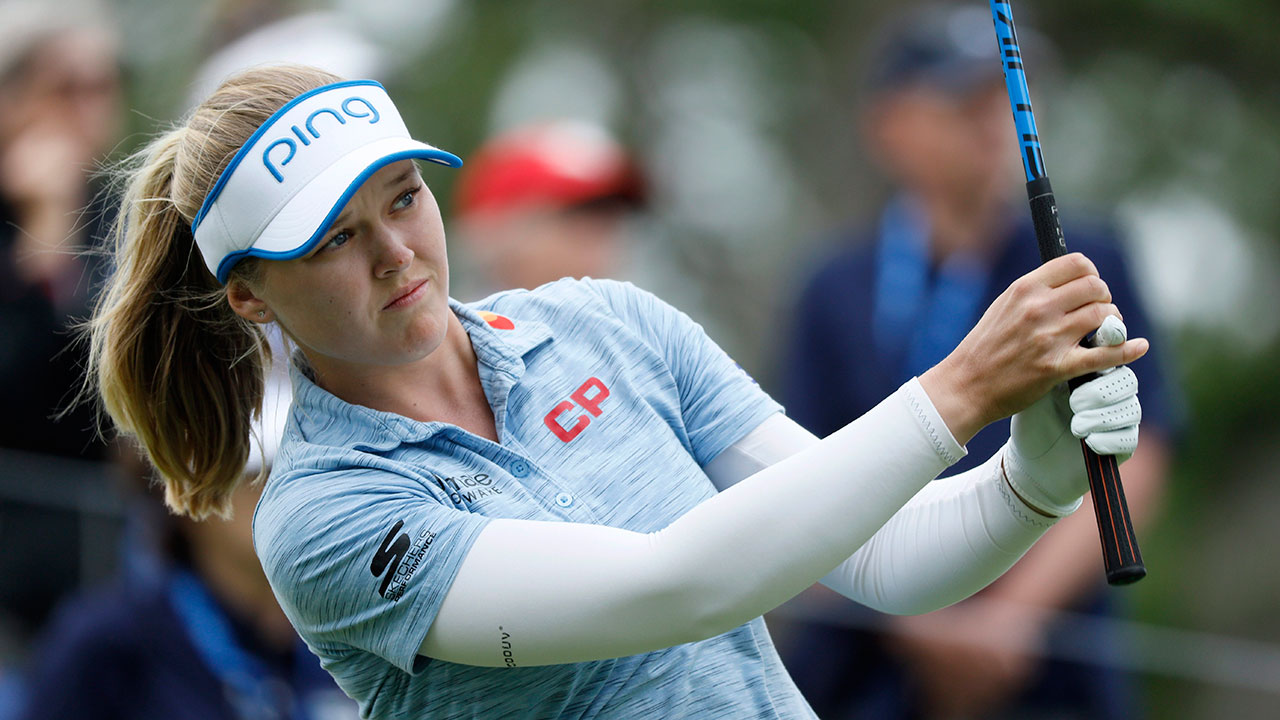 Golf-LPGA-Henderson-watches-shot