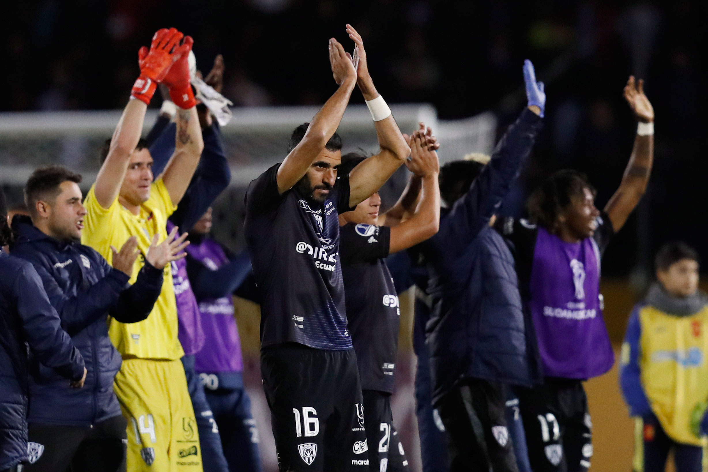 Underdogs Colon, IDV reach Copa Sudamericana final