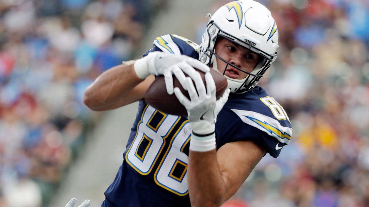 chargers-hunter-henry-makes-touchdown-catch