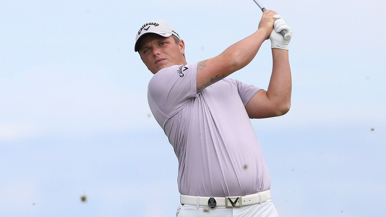 englands-callum-shinkwin-hits-a-tee-shot