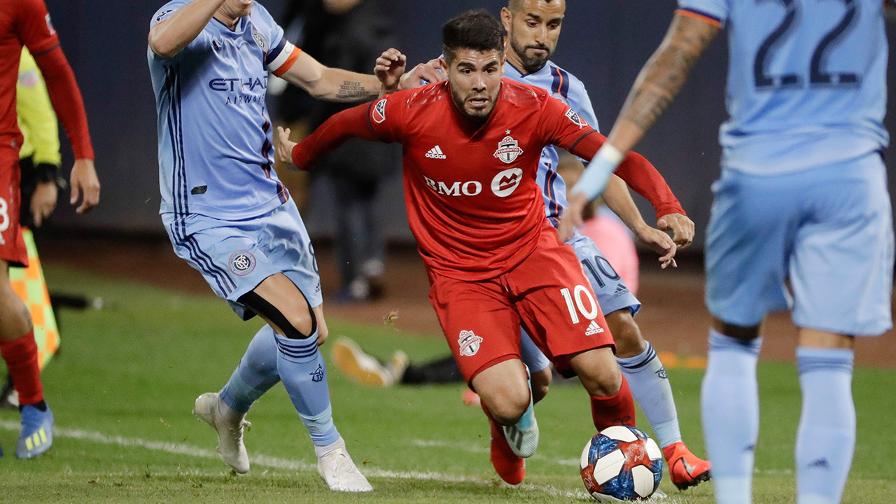 Toronto FC's Alejandro Pozuelo in action against New York City FC. (Frank Franklin II/AP)