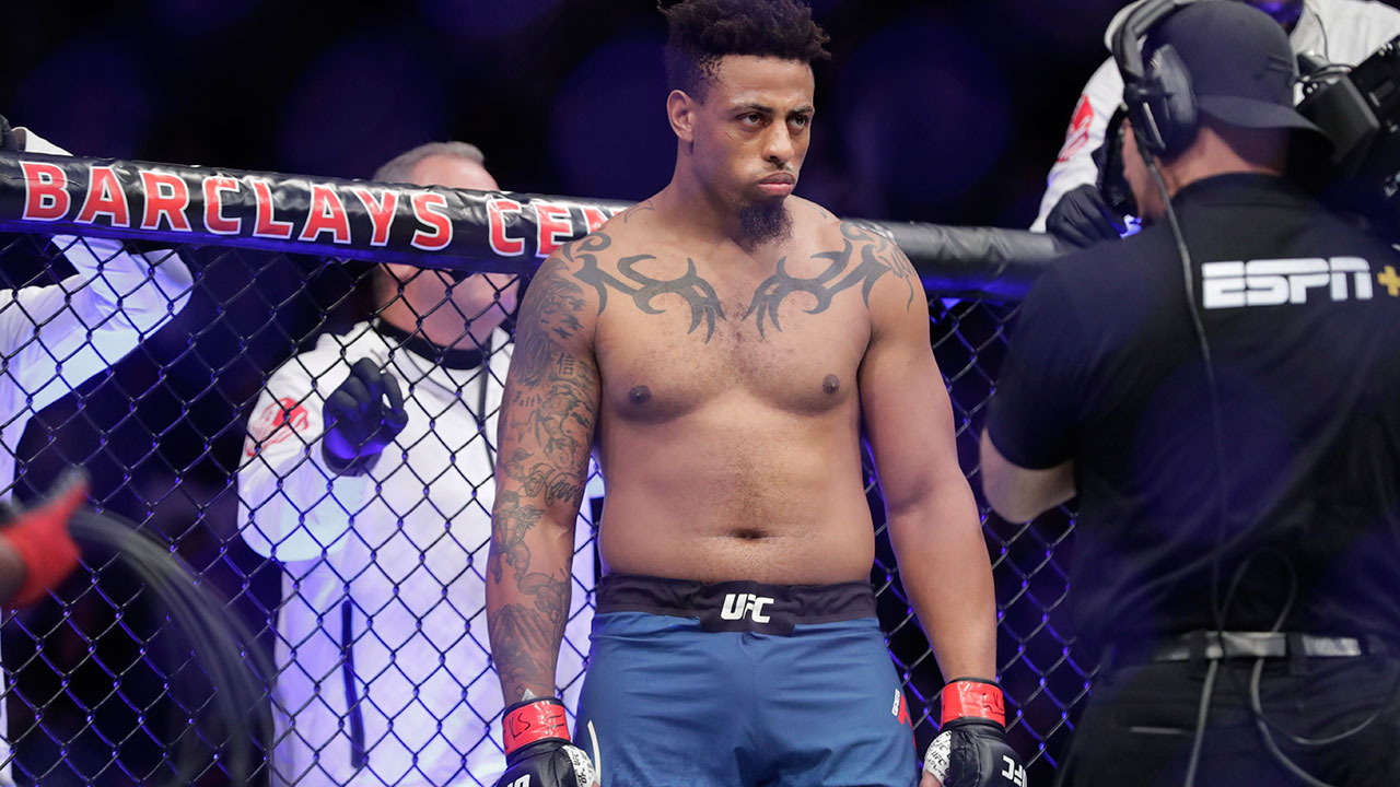 Greg Hardy replaces dos Santos, fights Volkov at UFC Moscow
