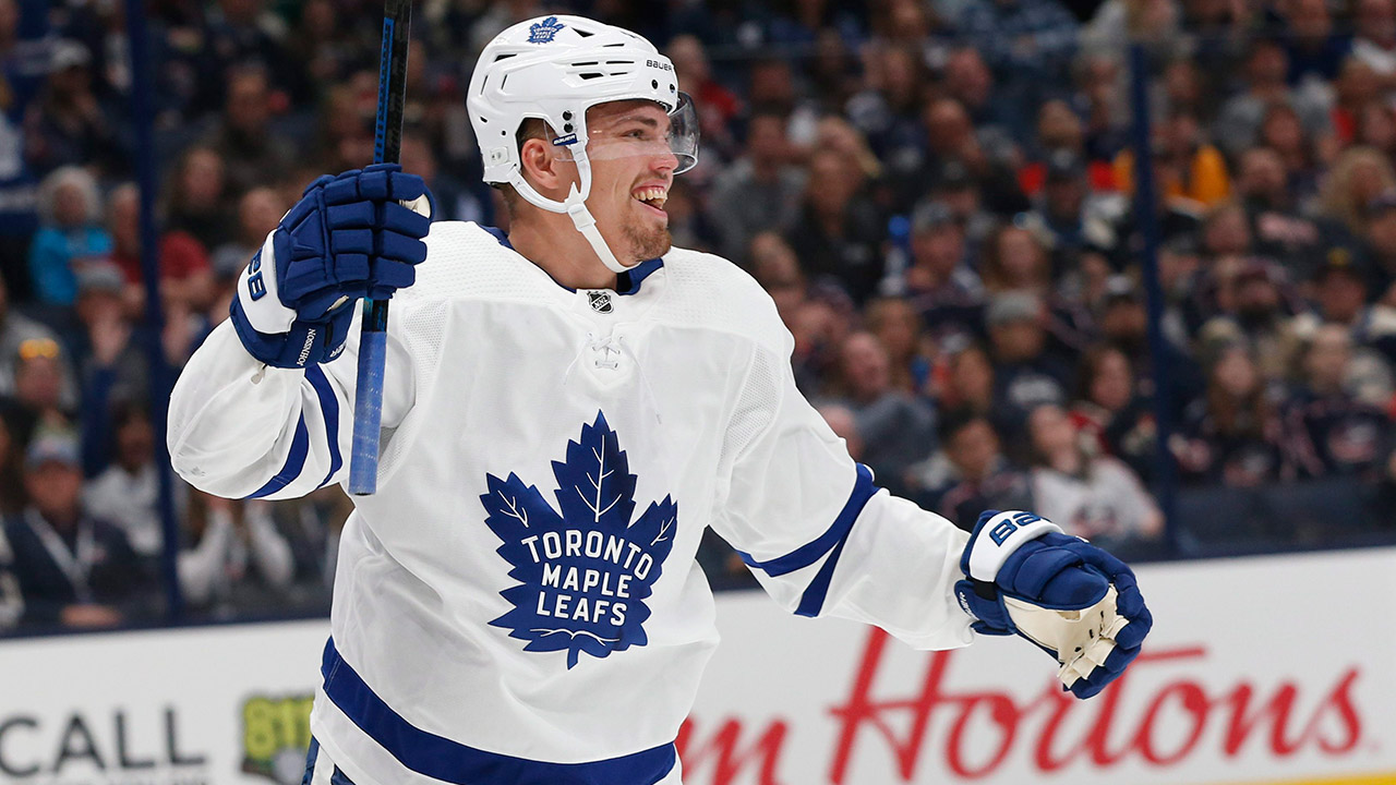 leafs-andreas-johnsson-celebrates-goal-against-blue-jackets