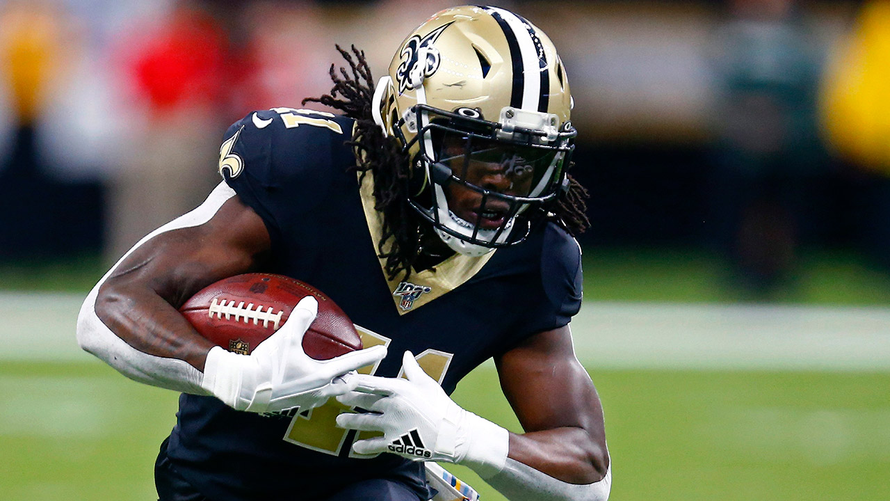 saints-running-back-alvin-kamara-carries-the-ball