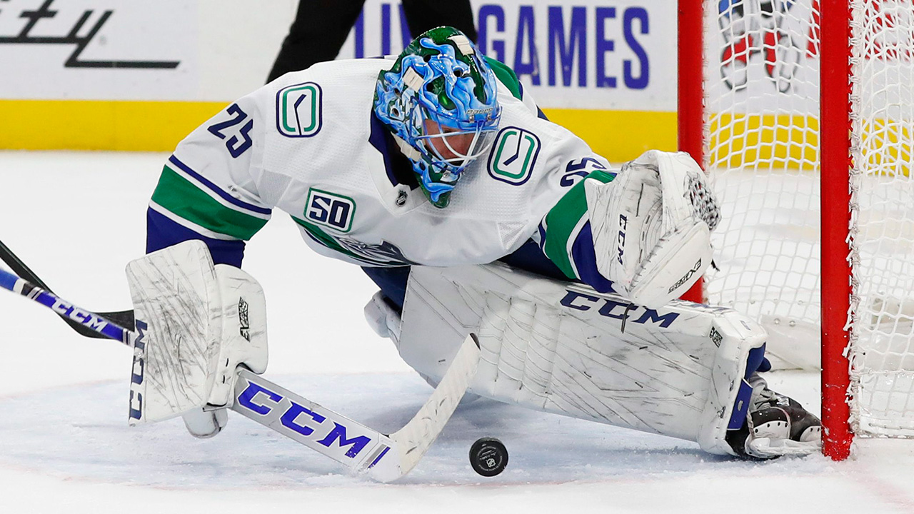 Canucks' Markstrom honours late father with heroic