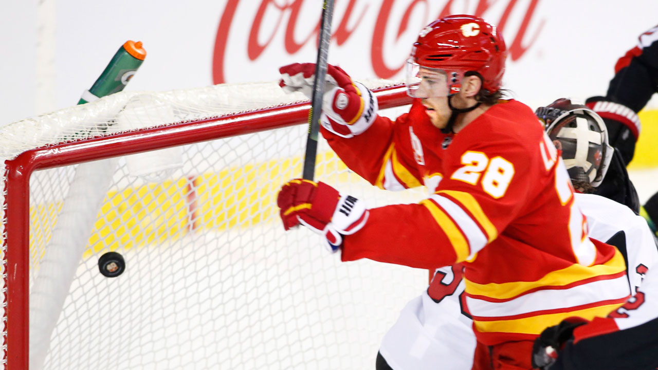 Lindholm scores twice to lead Flames to win over S