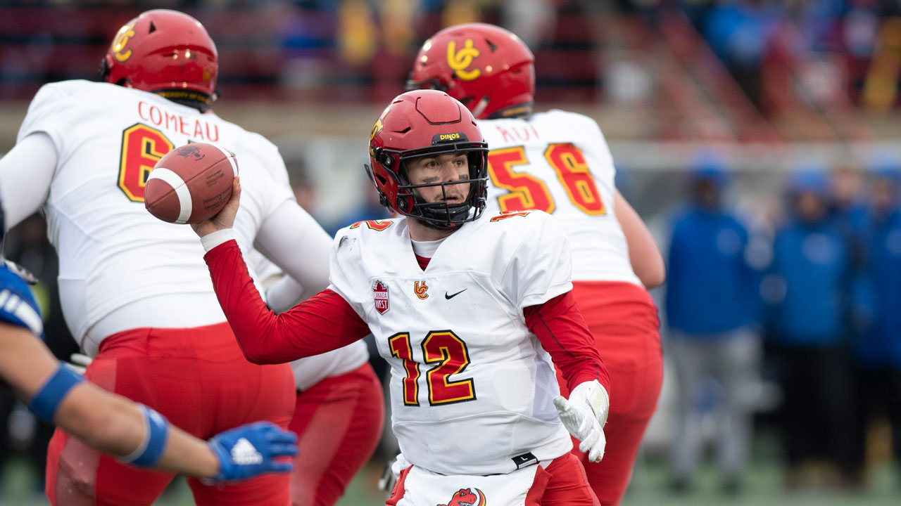 Adam Sinagra leads Dinos past Carabins to win Vanier Cup