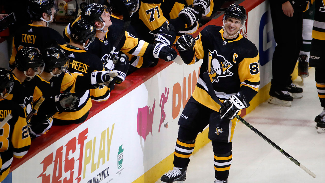 Crosby collects four points in return, Penguins de