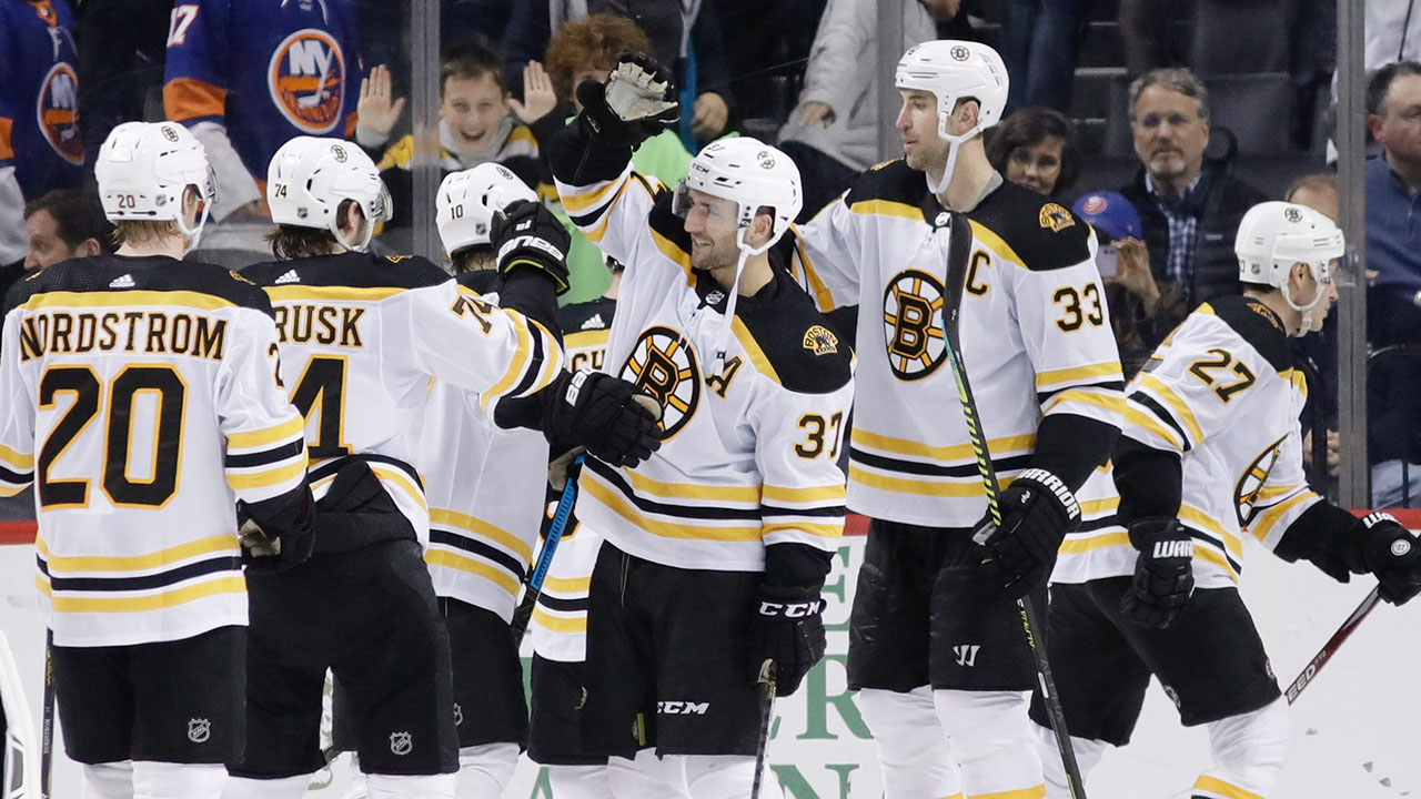Bergeron scores on power play in overtime, Bruins top Islanders