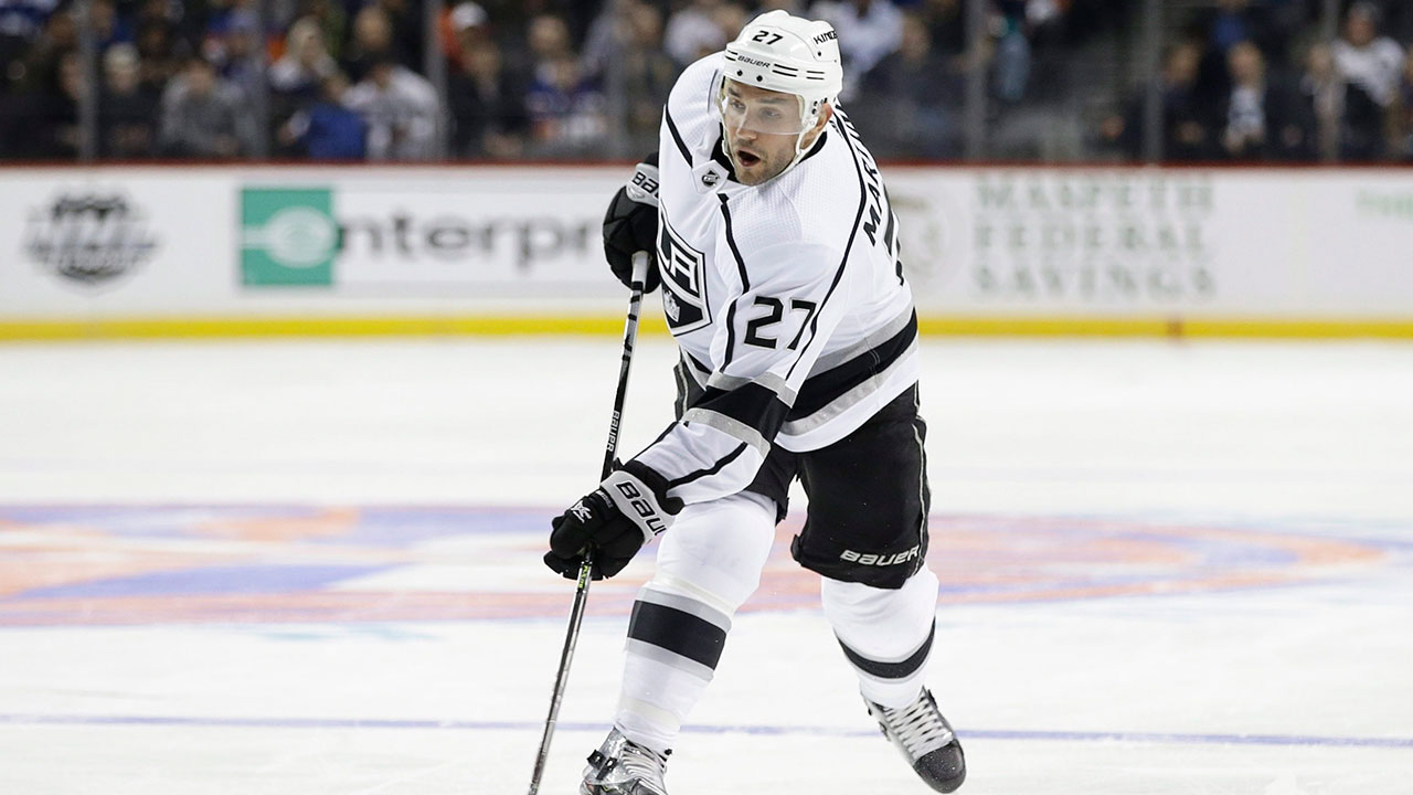 Golden Knights acquire Martinez from Kings for two second-round picks