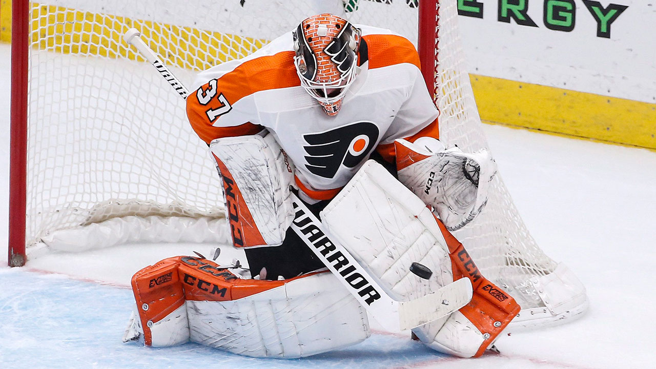Philadelphia Flyers goalie Brian Elliott. (Ringo H.W. Chiu/AP)