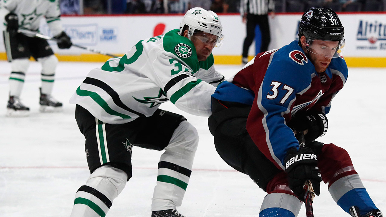 stars-emil-djuse-defends-avalanche-jt-compher