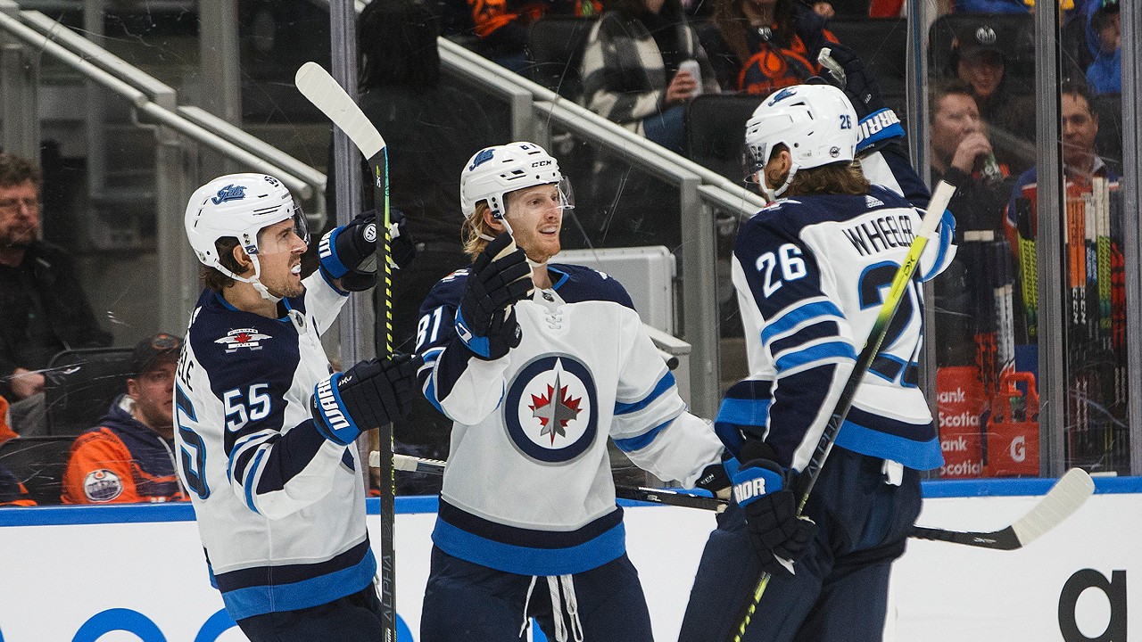 Kyle Connor scores twice, Jets beat Oilers to move into wild-card spot