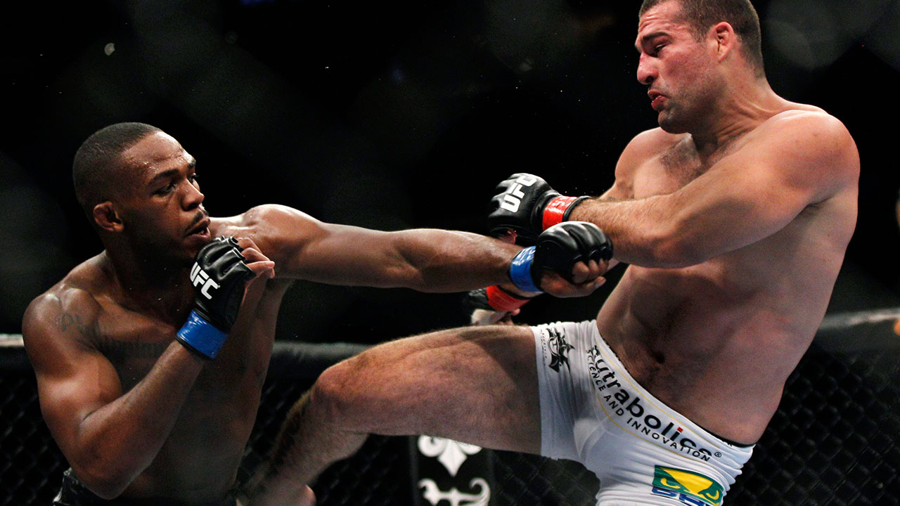 Mauricio-Rua-kicks-Jon-Jones-at-UFC-128