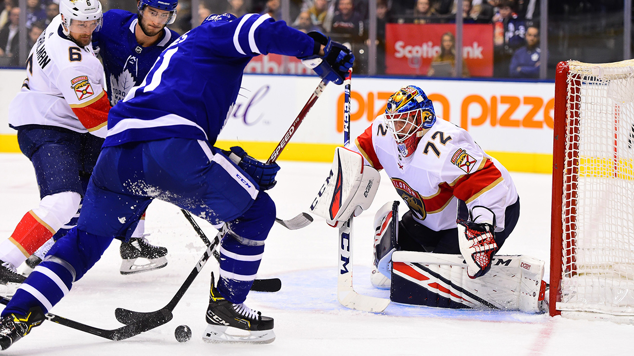 panthers-sergei-bobrovsky-looks-to-make-save-against-leafs