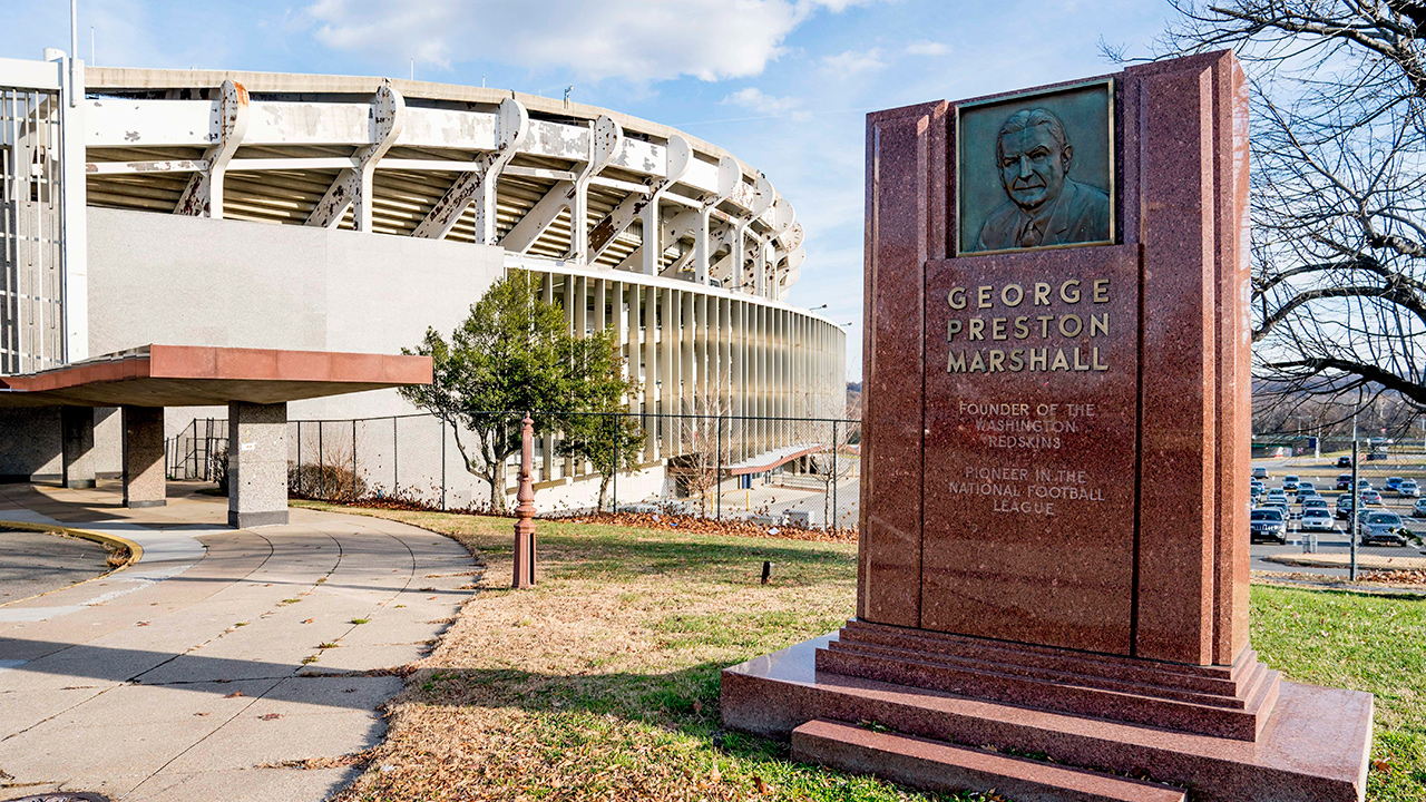 george-preston-hall-monument