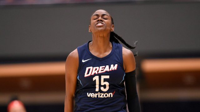 Monique Billings Chennedy Carter Help Dream Beat Wings Sportsnet Ca