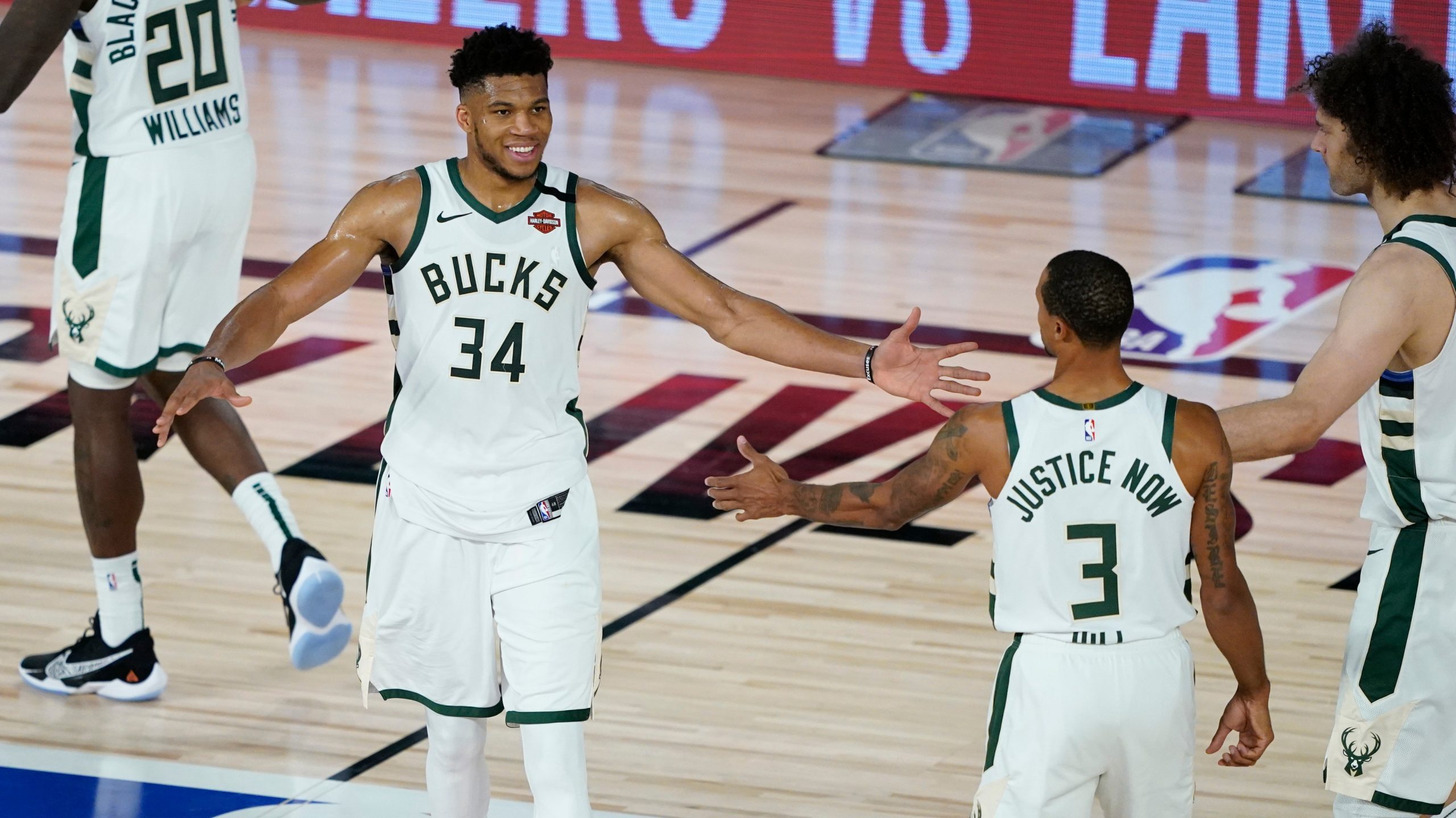 Antetokounmpo Leads Efficient Bucks To Rout Of Magic In Game 3