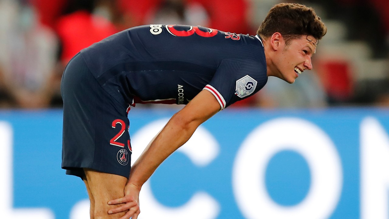 PSG's Julian Draxler reacts after scores his side's opening goal during the French League One soccer match between Paris Saint-Germain and Metz. (Francois Mori/AP)