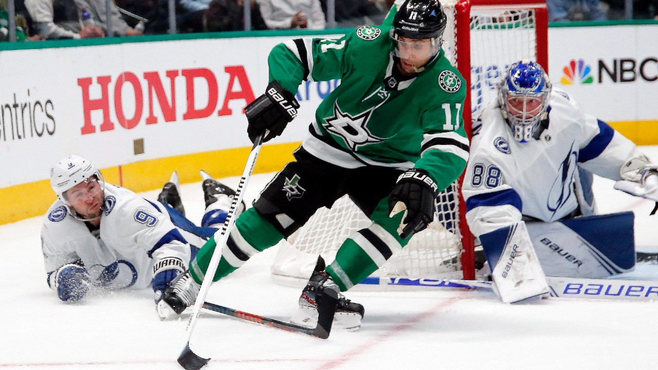 San Jose Sharks sign former Stars forward Andrew Cogliano to one-year deal