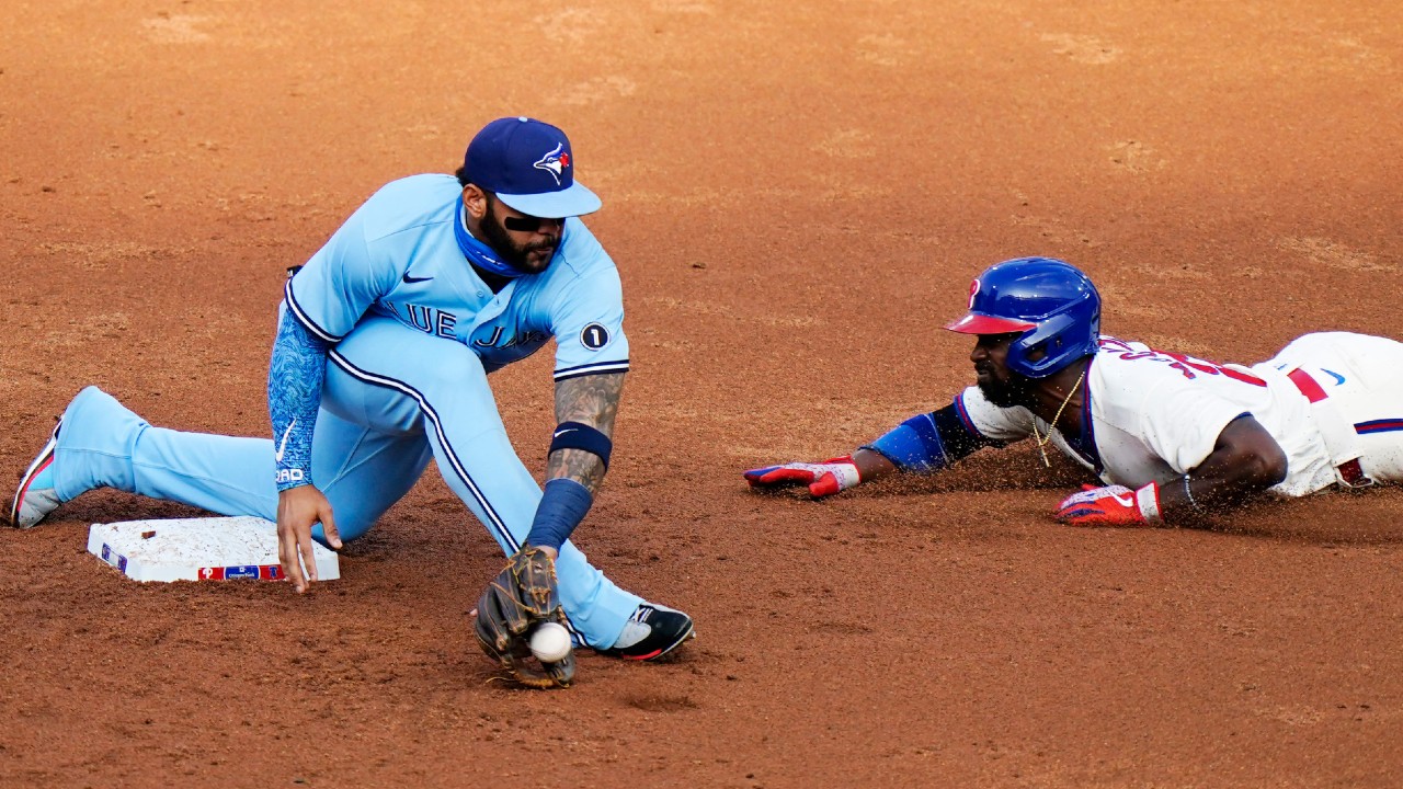 Villar, left, split last season between the Marlins and Blue Jays. (Matt Slocum/AP)