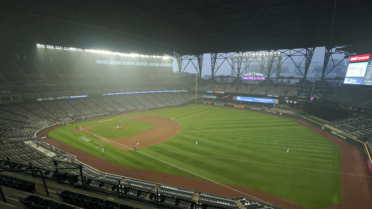 Two MarinersGiants games in Seattle postponed due to poor air quality