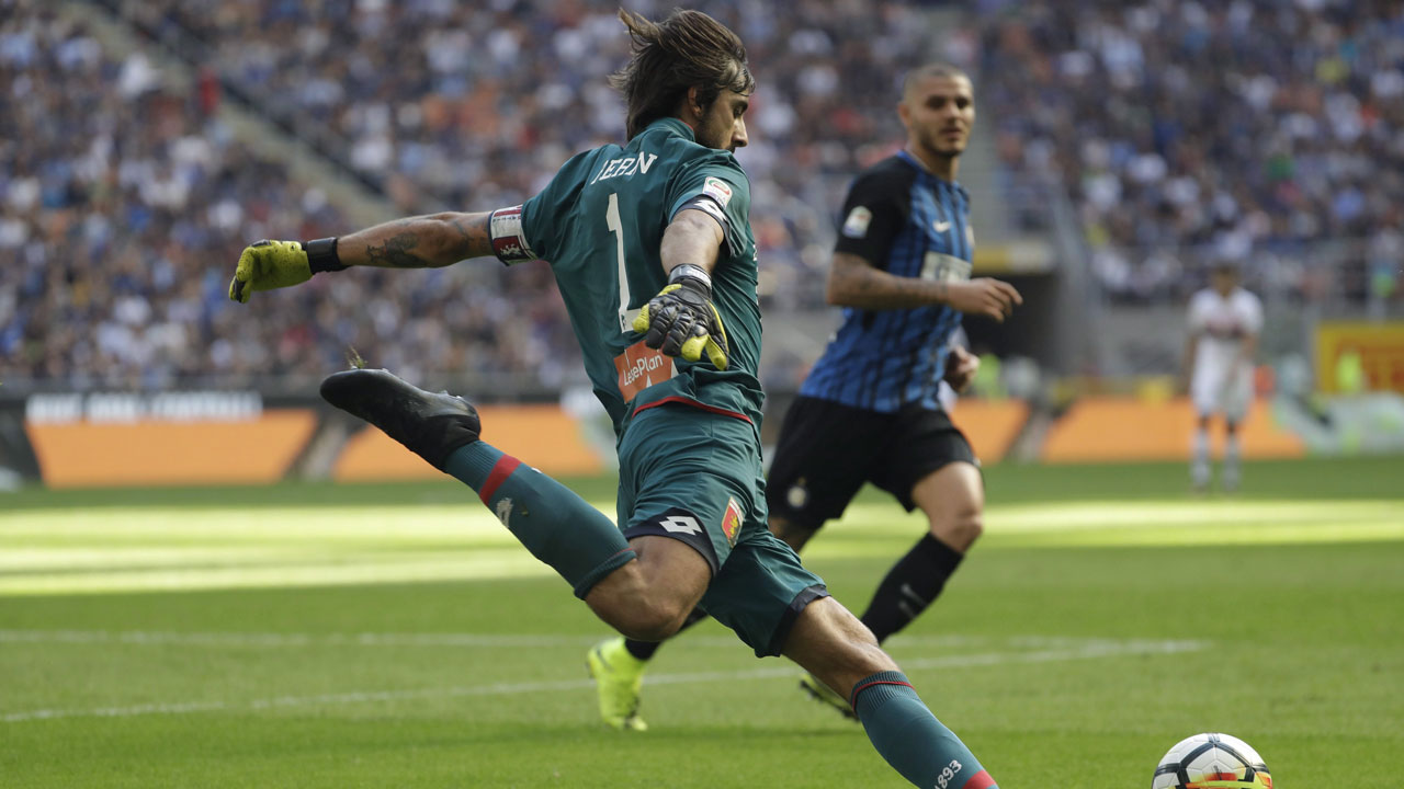 Genoa goalkeeper Mattia Perin kicks the ball during a Serie A soccer match between Inter Milan and Genoa. (Luca Bruno/AP)