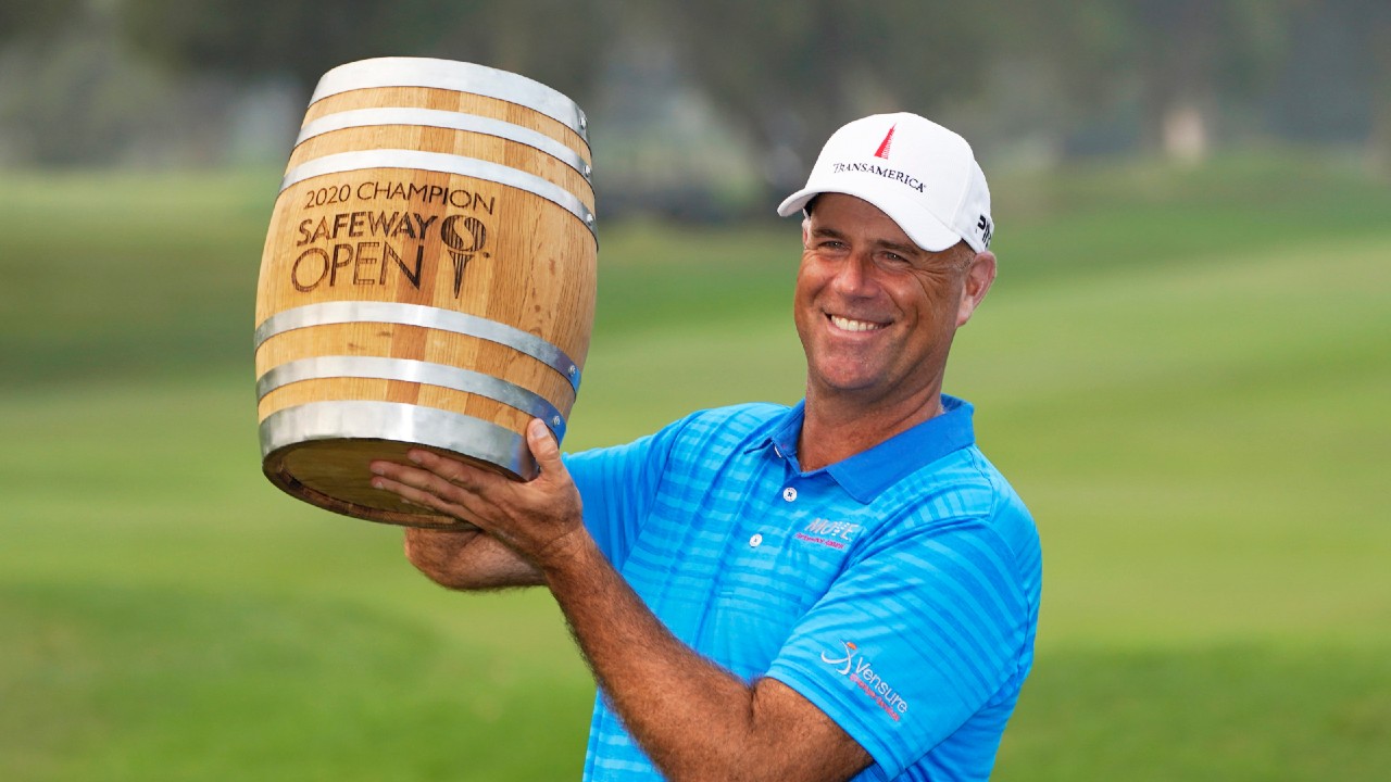 Stewart Cink lifts up his trophy on the 18th green of the Silverado Resort North Course after winning the Safeway Open PGA golf tournament Sunday, Sept. 13, 2020, in Napa, Calif. (Eric Risberg/AP)