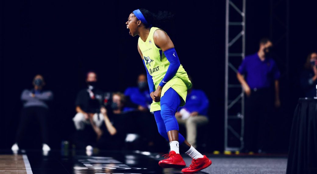 Around the WNBA Ogunbowale's late heroics keep Wings in playoff picture