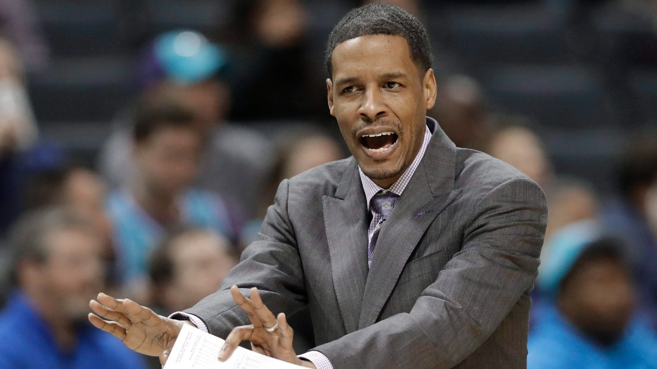 Stephen Silas during his time with the Charlotte Hornets. (Chuck Burton/AP)