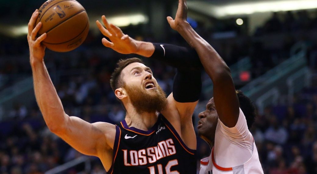 Report Aron Baynes Raptors Agree To Two Year 14 3m Deal