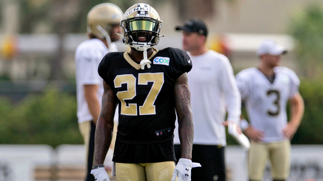 New Orleans Saints safety Malcolm Jenkins (27) purchased dinner for 300 people counting votes in Philadelphia. (David Grunfeld/The Advocate via AP, Pool)