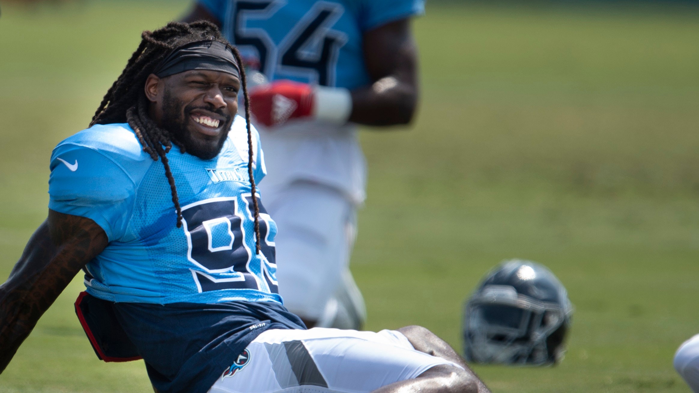 Tennessee Titans outside linebacker Jadeveon Clowney (99) warms up during an NFL football practice. (George Walker IV/The Tennessean via AP, Pool)