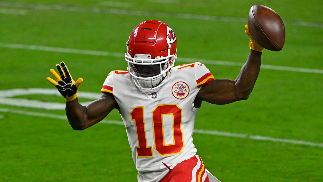 Chiefs' Tyreek Hill among 21 NFL players added to COVID-19 list