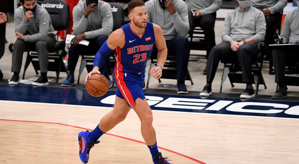 Report: Blake Griffin clears waivers, signs with Nets