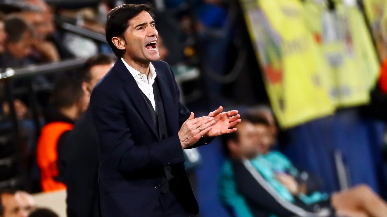 Valencia's head coach Marcelino Garcia Toral applauds during the quarterfinal,1st leg, Europa League soccer match between Villarreal and Valencia. (Jose Miguel Fernandez de Velasco/AP)