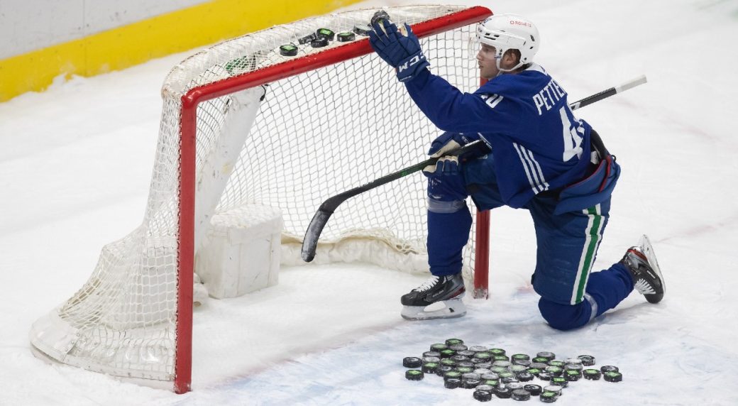 NHL pauses use of tracking pucks due to performance issues