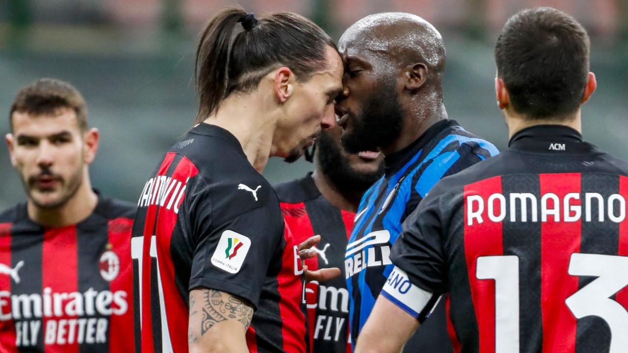 AC Milan's Zlatan Ibrahimovic, center left, and Inter Milan's Romelu Lukaku, center right, argue during an Italian Cup round of 8 soccer match between Inter Milan and AC Milan at the San Siro stadium, in Milan, Italy, Tuesday, Jan. 26, 2021. (Antonio Calanni/AP)
