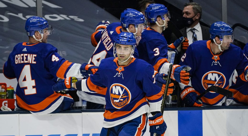 Eberle scores twice as Islanders deal Devils first