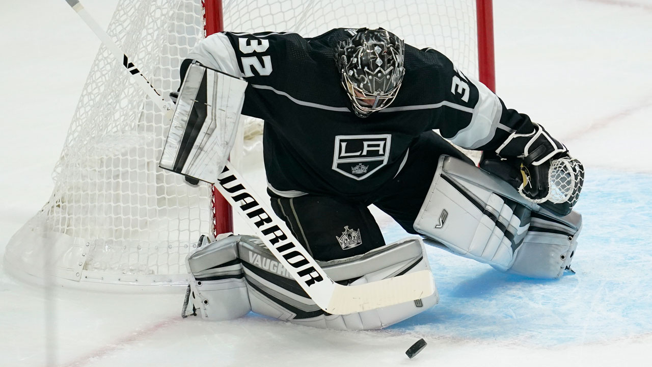 Kings sending goalie Jonathan Quick to Blue Jackets