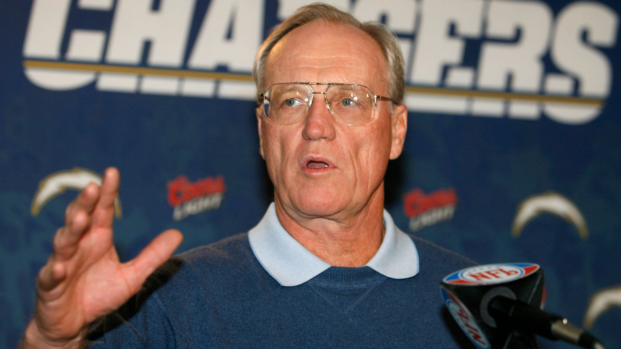 Marty Schottenheimer, who won 200 regular-season games with four NFL teams thanks to his “Martyball” brand of smash-mouth football but regularly fell short in the playoffs, has died. He was 77. (Denis Poroy/AP)