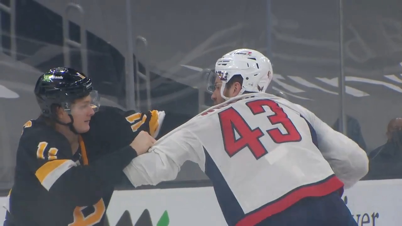 Bruins' Trent Frederic showed uncommon fight against Capitals