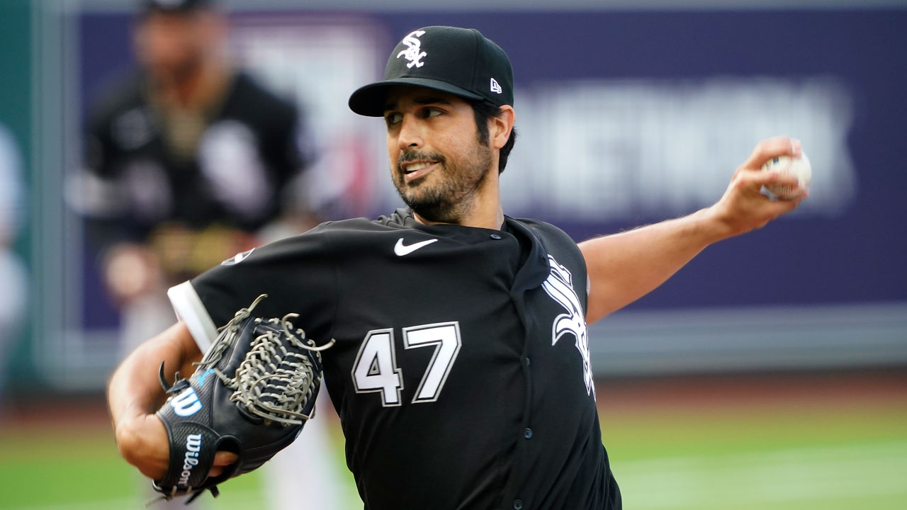 Former Chicago White Sox starting pitcher Gio Gonzalez has signed with the Miami Marlins. (Charlie Riedel/AP)
