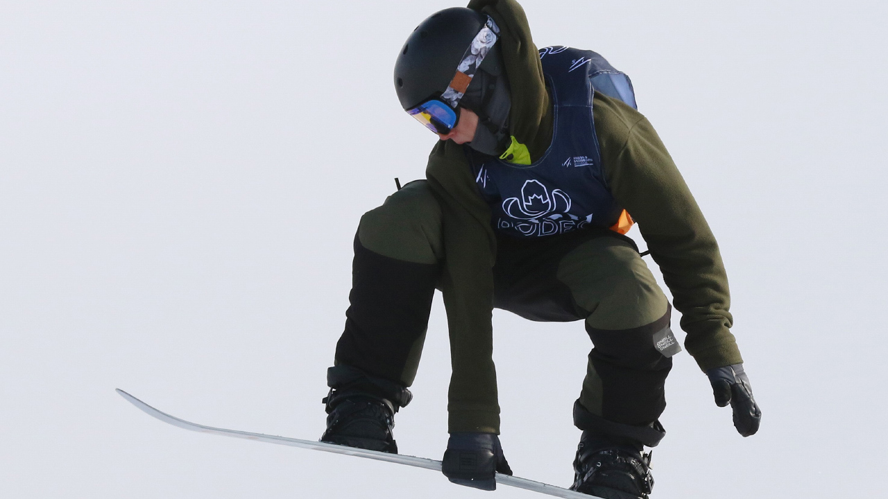 Canadian snowboarder Brearley wins World Cup gold in slopestyle