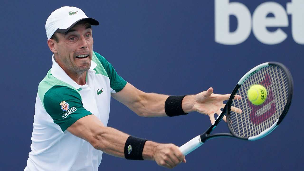 Caty McNally and Roberto Bautista Agut withdraw from U.S. Open