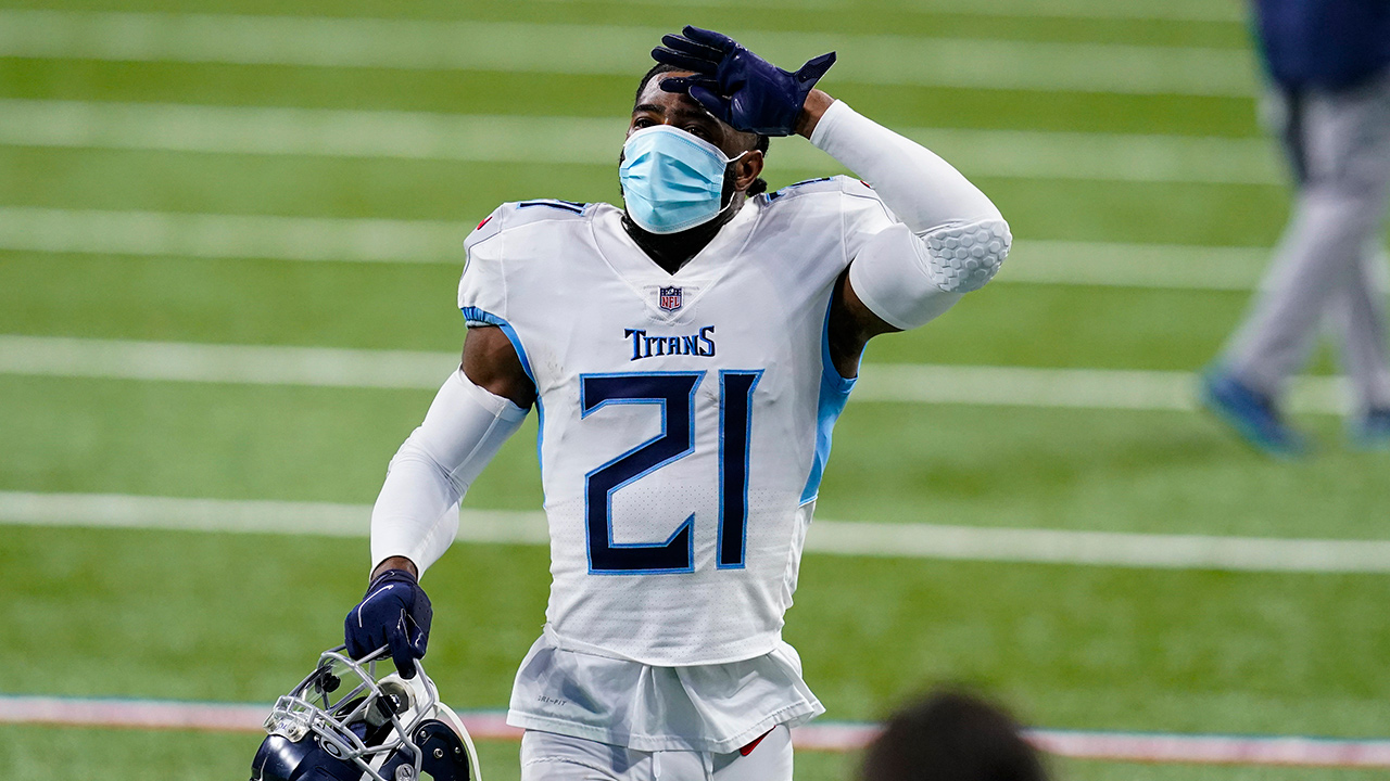 Tennessee Titans cornerback Malcolm Butler (21) salutes fans. (Darron Cummings/AP)