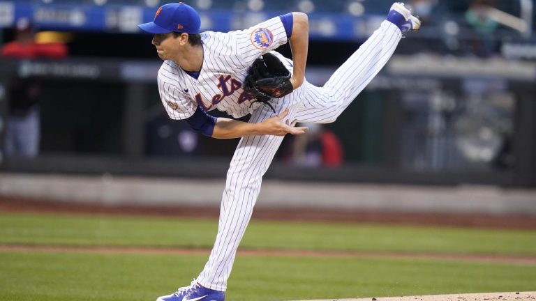 New York Mets' Jacob deGrom throws a pitch during a game against the Washington Nationals on April 23, 2021. (Frank Franklin II/AP)